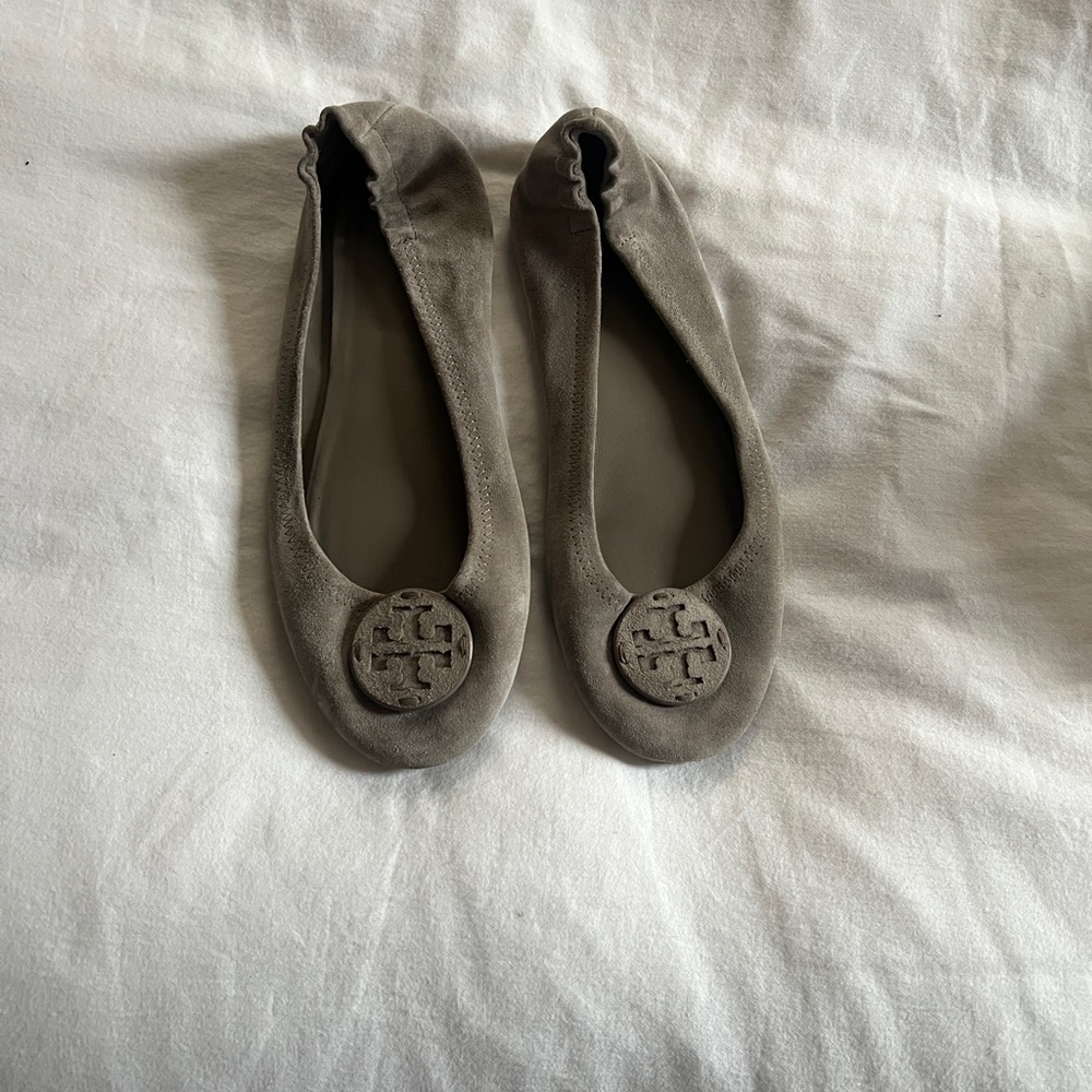 Tory Bruch Reva flat